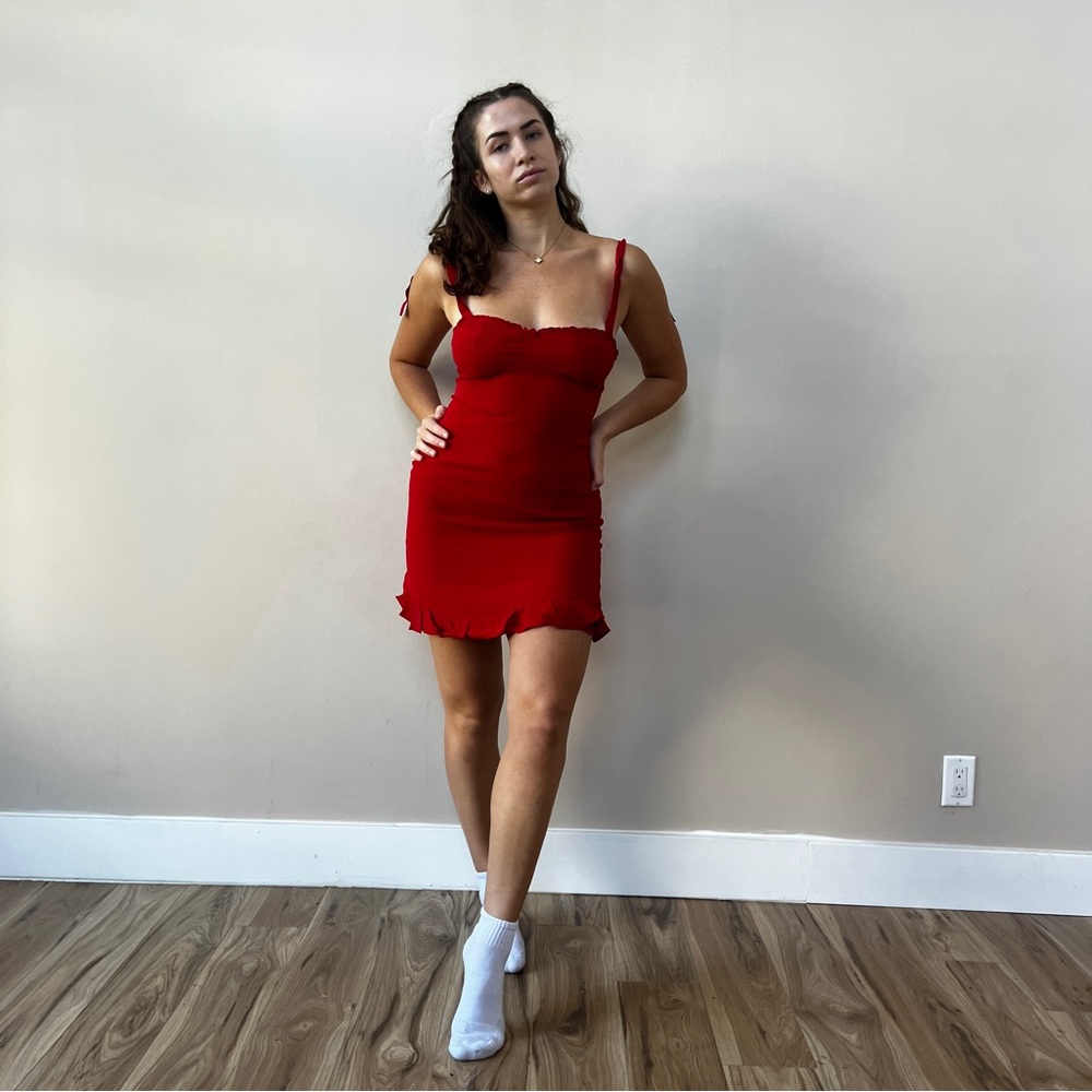 Reformation Christine Dress | Lipstick🎉SALE🎀 NEW - Picture 2 of 14